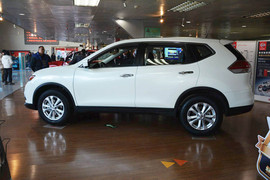 2014款日产奇骏2.0L