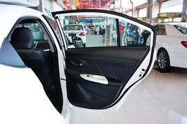 2015款丰田威驰1.5L自动智享星光版