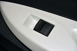 2015款丰田威驰1.5L自动智享星光版