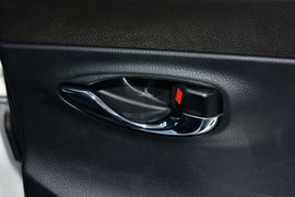 2015款丰田威驰1.5L自动智享星光版
