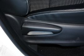 2015款丰田威驰1.5L自动智享星光版