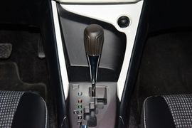 2015款丰田威驰1.5L自动智享星光版