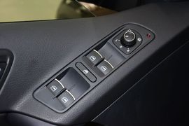 2015款大众途观1.8TSI手自一体四驱舒适版