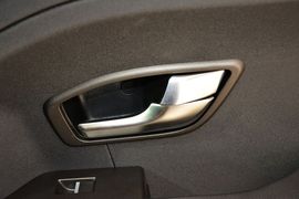 2015款路虎揽胜极光2.0T