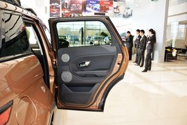 2015款路虎揽胜极光2.0T