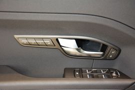 2015款路虎揽胜极光2.0T