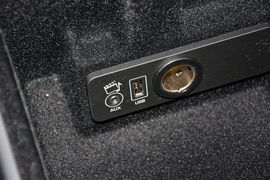 2015款路虎揽胜极光2.0T