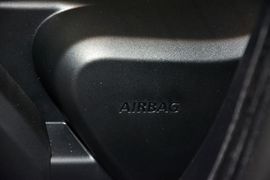 2015款路虎揽胜极光2.0T