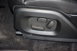 2015款路虎揽胜极光2.0T