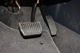 2015款路虎揽胜极光2.0T