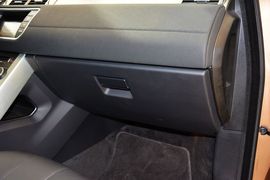 2015款路虎揽胜极光2.0T