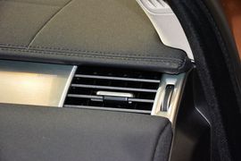 2015款路虎揽胜极光2.0T