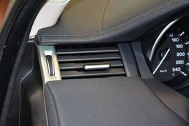 2015款路虎揽胜极光2.0T