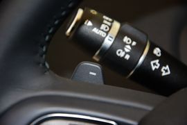 2015款路虎揽胜极光2.0T