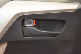 2015款丰田RAV4