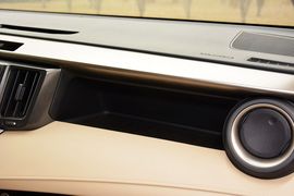 2015款丰田RAV4