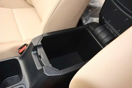 2015款丰田RAV4