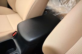 2015款丰田RAV4