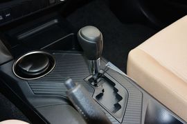 2015款丰田RAV4