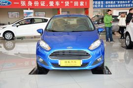 2013款福特嘉年华两厢1.5L手动时尚型
