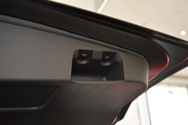 2014款Jeep自由客2.0L运动增强版