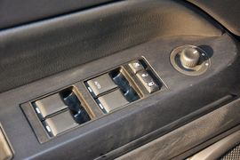 2014款Jeep自由客2.0L运动增强版