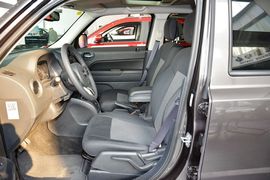 2014款Jeep自由客2.0L运动增强版