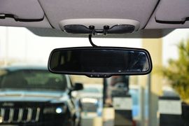 2014款Jeep自由客2.0L运动增强版