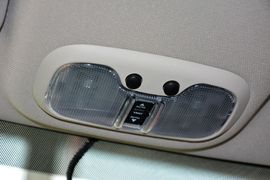 2014款Jeep自由客2.0L运动增强版