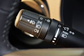 2014款Jeep自由客2.0L运动增强版