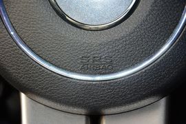 2014款Jeep自由客2.0L运动增强版