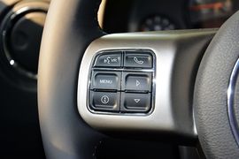 2014款Jeep自由客2.0L运动增强版