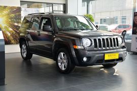2014款Jeep自由客2.0L运动增强版