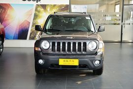 2014款Jeep自由客2.0L运动增强版