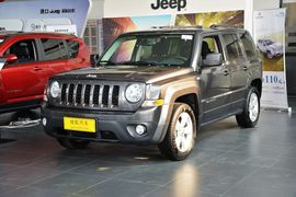 2014款Jeep自由客2.0L运动增强版