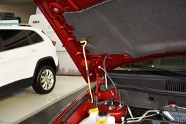 2014款Jeep指南者2.4L四驱舒适版