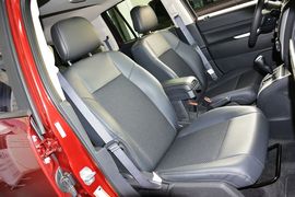 2014款Jeep指南者2.4L四驱舒适版