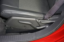 2014款Jeep指南者2.4L四驱舒适版