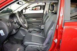 2014款Jeep指南者2.4L四驱舒适版