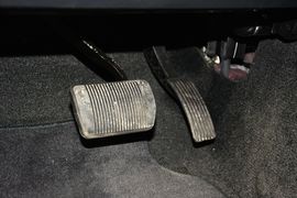 2014款Jeep指南者2.4L四驱舒适版