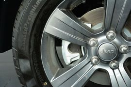 2014款Jeep指南者2.4L四驱舒适版