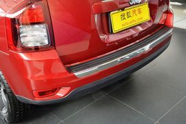 2014款Jeep指南者2.4L四驱舒适版