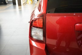 2014款Jeep指南者2.4L四驱舒适版