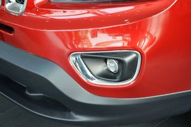 2014款Jeep指南者2.4L四驱舒适版