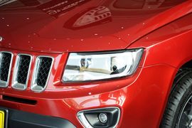 2014款Jeep指南者2.4L四驱舒适版