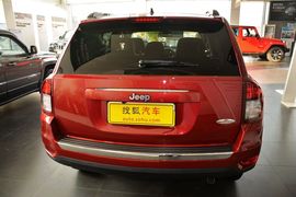 2014款Jeep指南者2.4L四驱舒适版