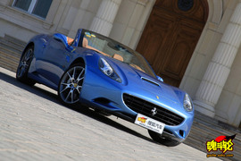 2009款法拉利加利福尼亚试驾