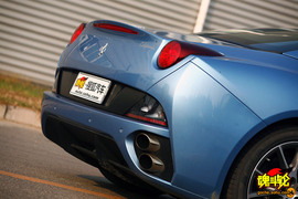 2009款法拉利加利福尼亚试驾