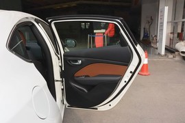 2015款菲亚特菲翔1.4T自动智享版