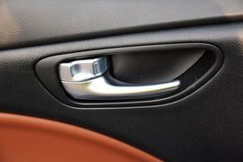 2015款菲亚特菲翔1.4T自动智享版